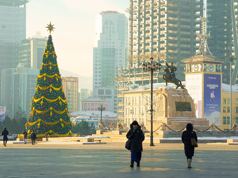 Төв талбайн сүлд модны гэрлийг маргааш 19:00 цагт асаана